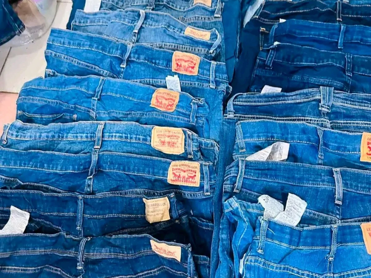 Jeans